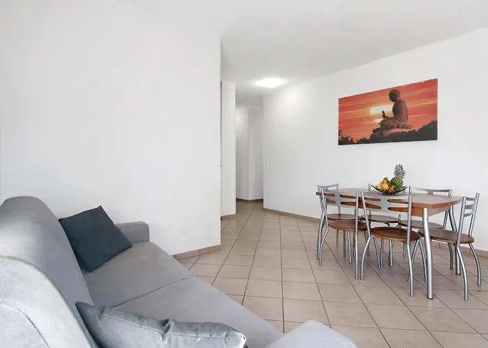 Casa *